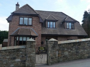 Acorn Oval Lodge