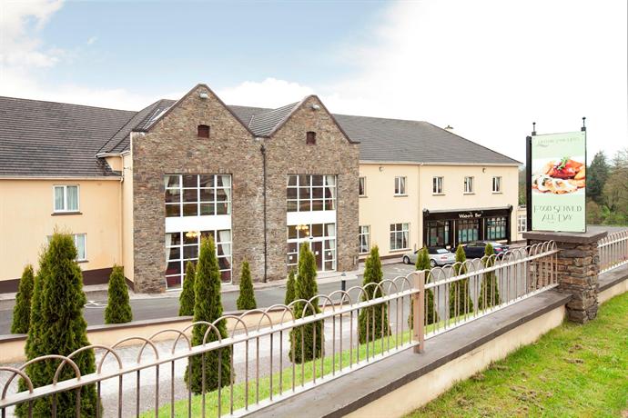 Macroom Hotels